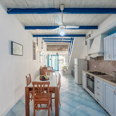 Casa Sottorar - Loft Open Space In Corricella * 프로치다